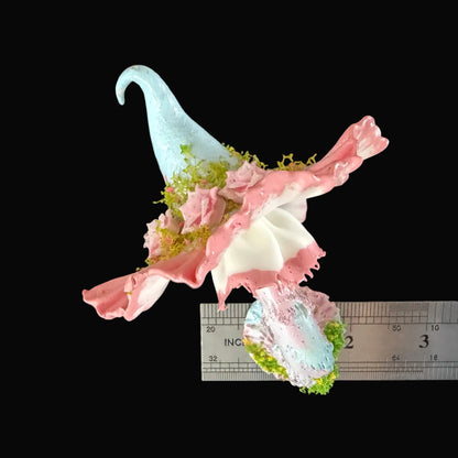 Pink fairy witch hat resin clay fridge magnet with blue curled tip and miniature roses, side view with ruler – Sylva Garden
